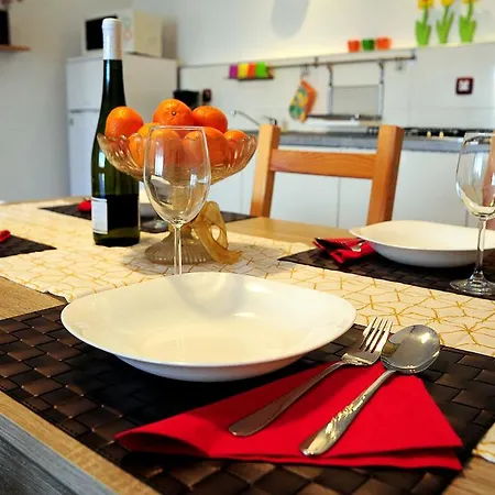 Green Garden アパート *