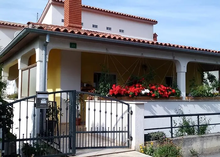 Green Garden * Πούλα